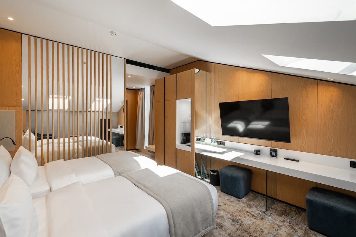 Джуниор Сьют Улучшенный Sky Room